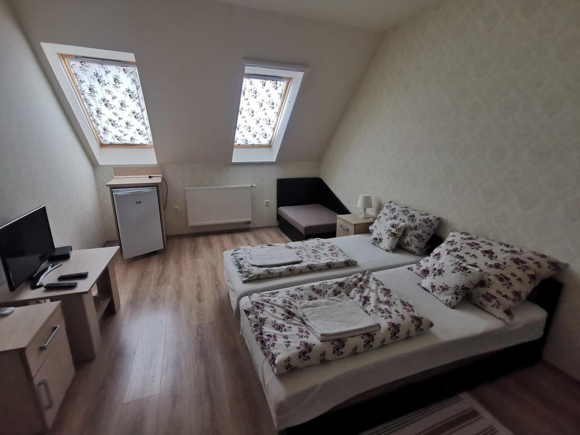 Village Garden Family Guest House Tiszakanyár Extérieur photo