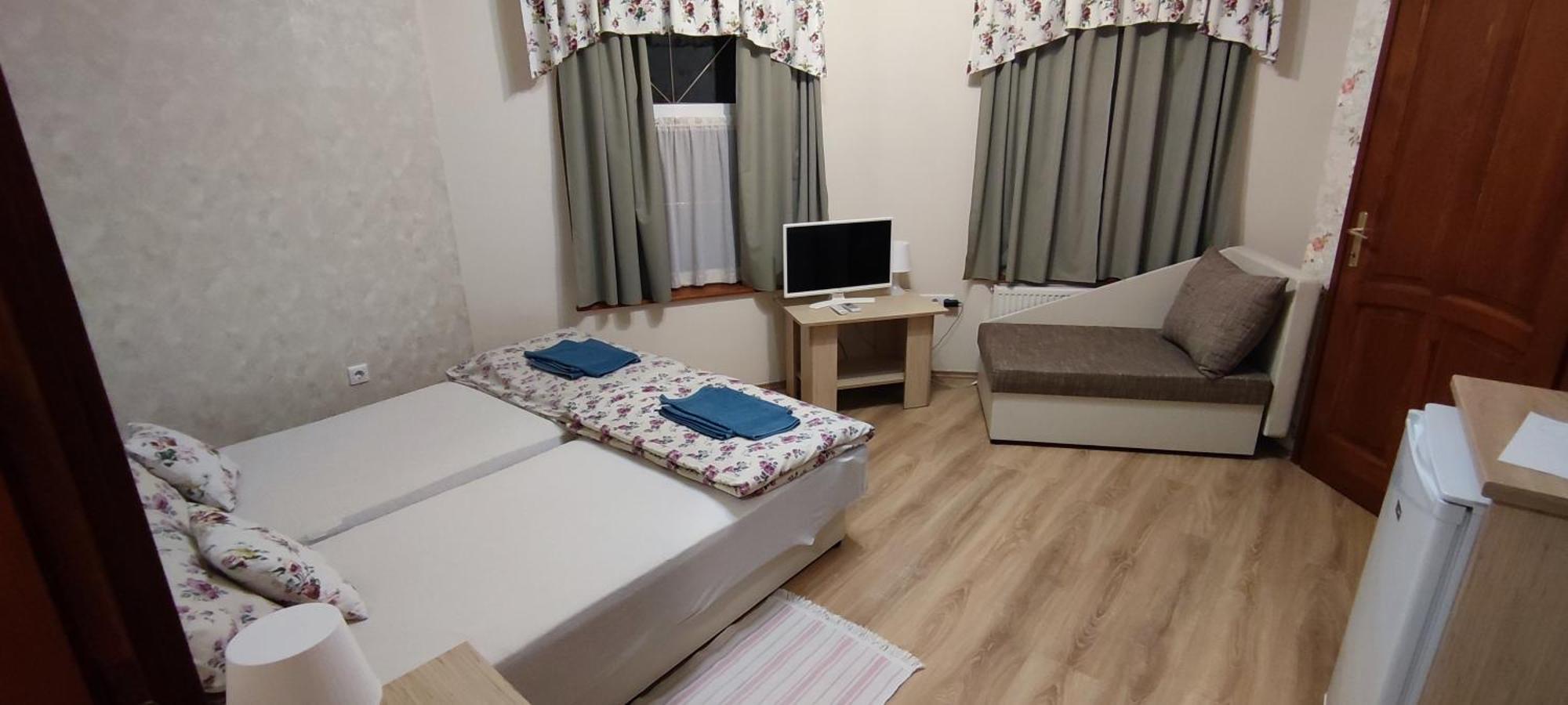 Village Garden Family Guest House Tiszakanyár Extérieur photo