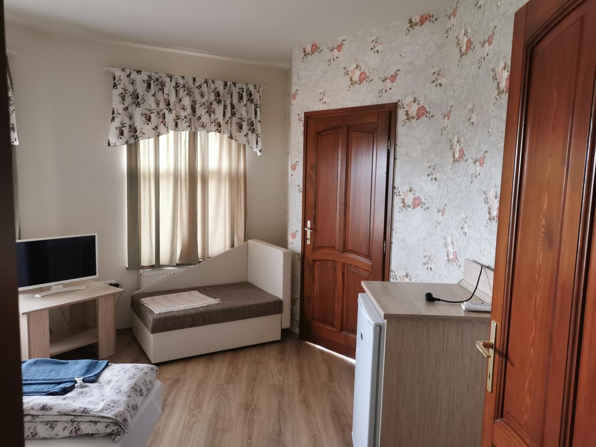 Village Garden Family Guest House Tiszakanyár Extérieur photo